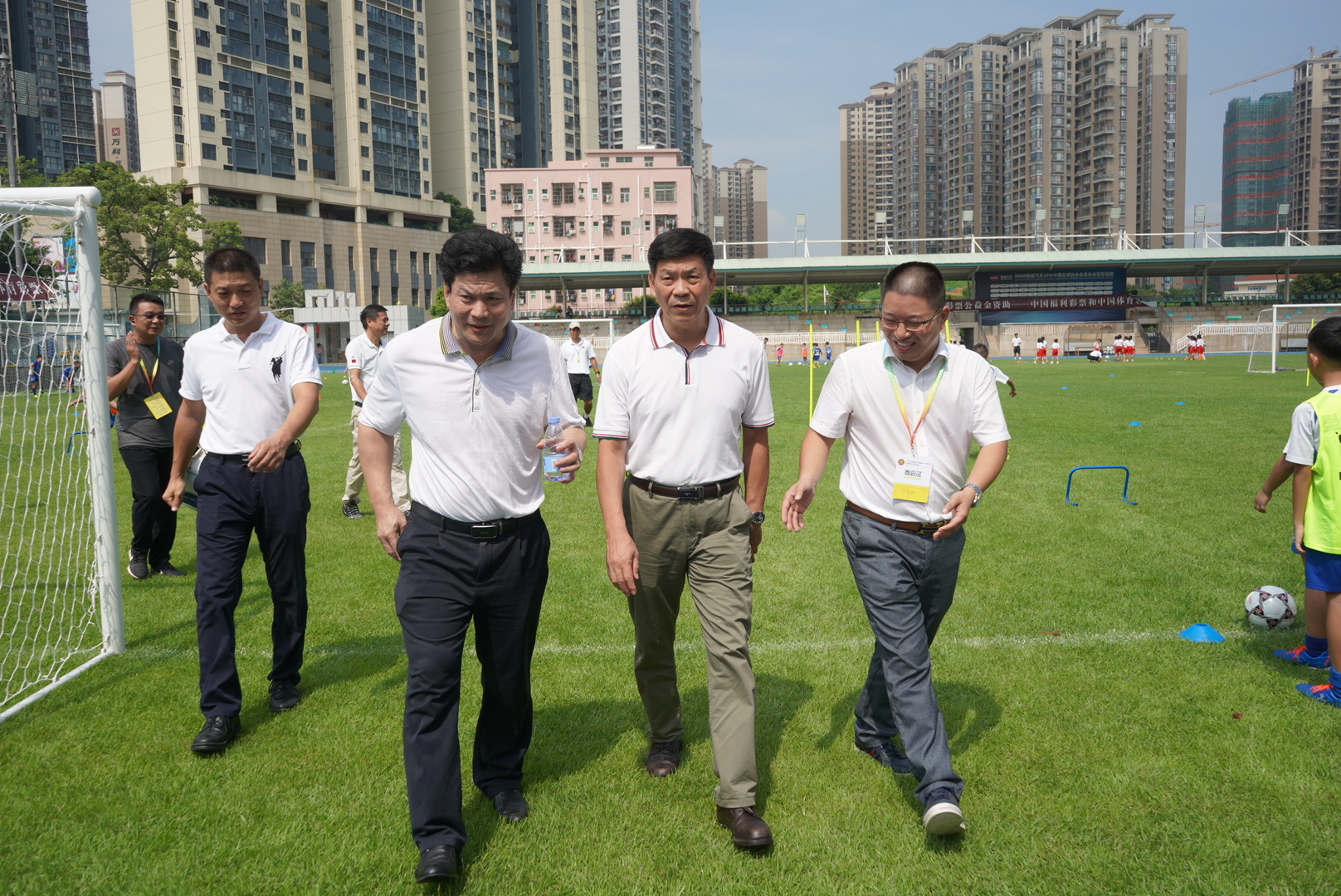 教育部体卫艺司王登峰司长调研挑战赛活动